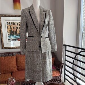 ANTONIO MELANI Gray Tweed Blazer with Black Trim